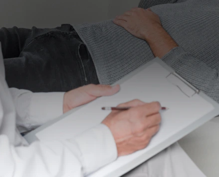 Персонализированное лечение алкоголизма в наркологической клинике «Выбор» с индивидуальными программами.