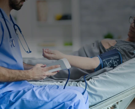 Амбулаторное лечение алкоголизма в клинике «Выбор» без стресса и отвлекающих факторов.